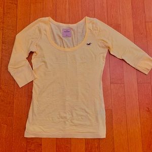 Soft cotton yellow Hollister T shirt 3/4 sleeves